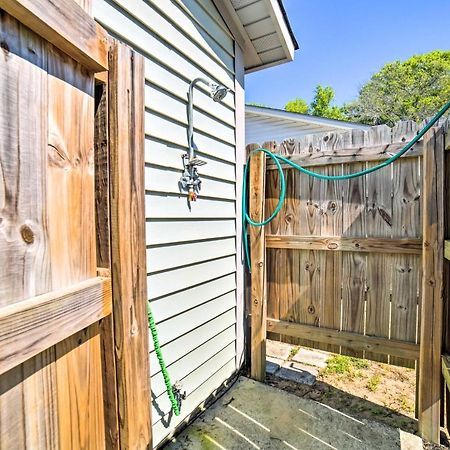 Oak Island Home With Fenced Yard, Walk To Long Beach Εξωτερικό φωτογραφία