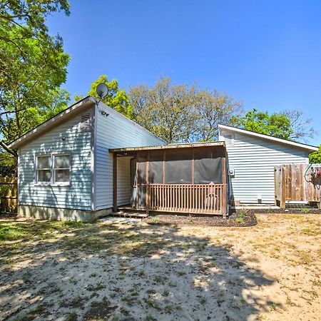 Oak Island Home With Fenced Yard, Walk To Long Beach Εξωτερικό φωτογραφία