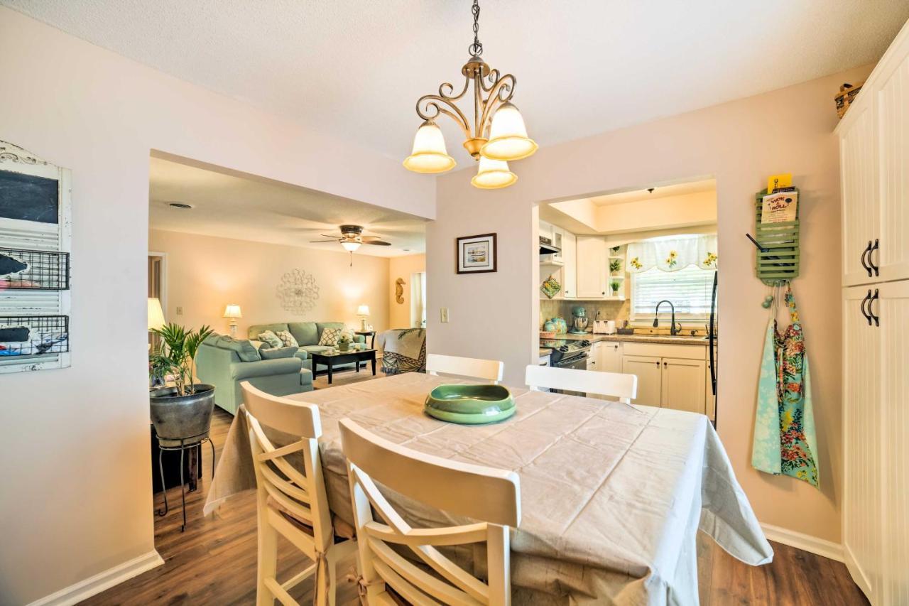 Oak Island Home With Fenced Yard, Walk To Long Beach Εξωτερικό φωτογραφία
