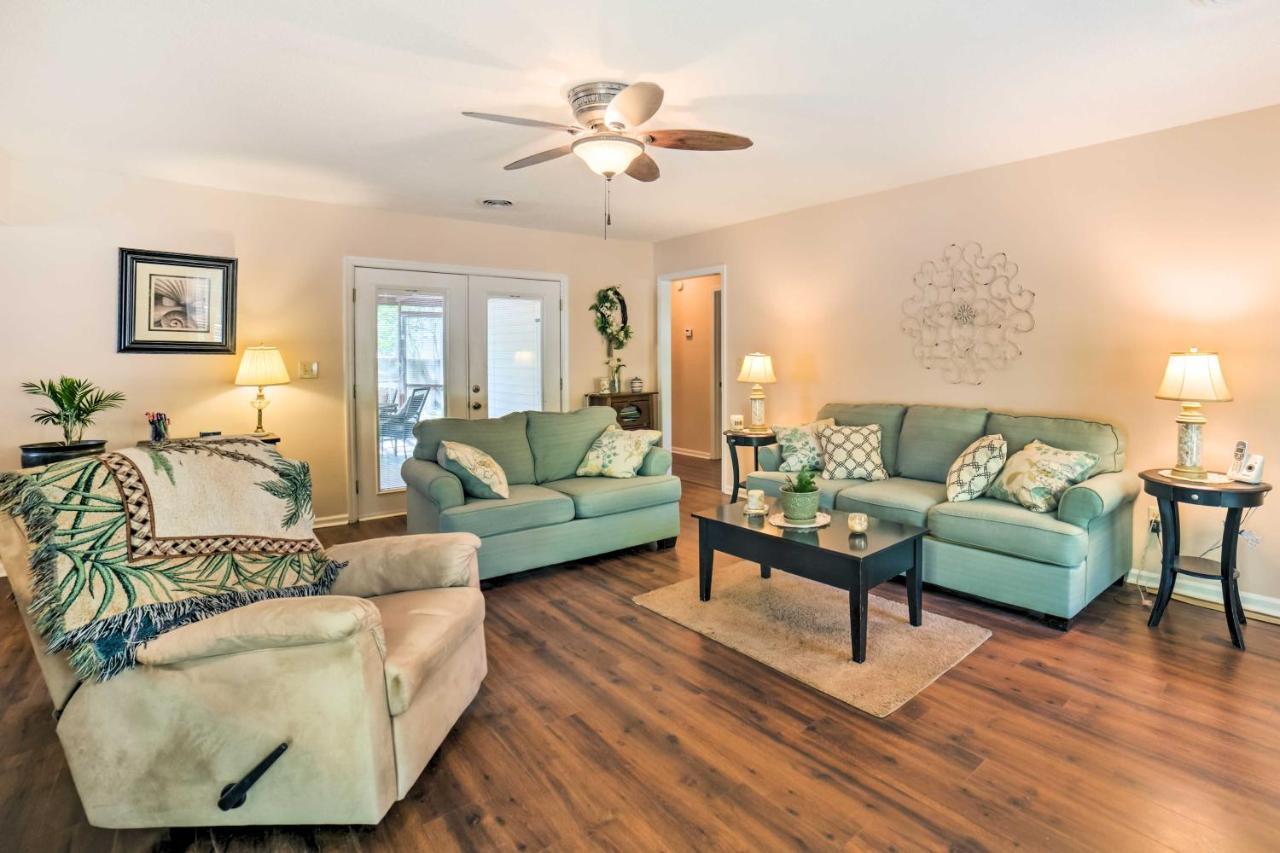Oak Island Home With Fenced Yard, Walk To Long Beach Εξωτερικό φωτογραφία