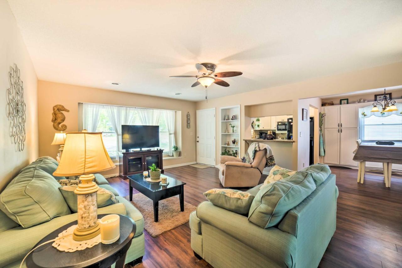 Oak Island Home With Fenced Yard, Walk To Long Beach Εξωτερικό φωτογραφία