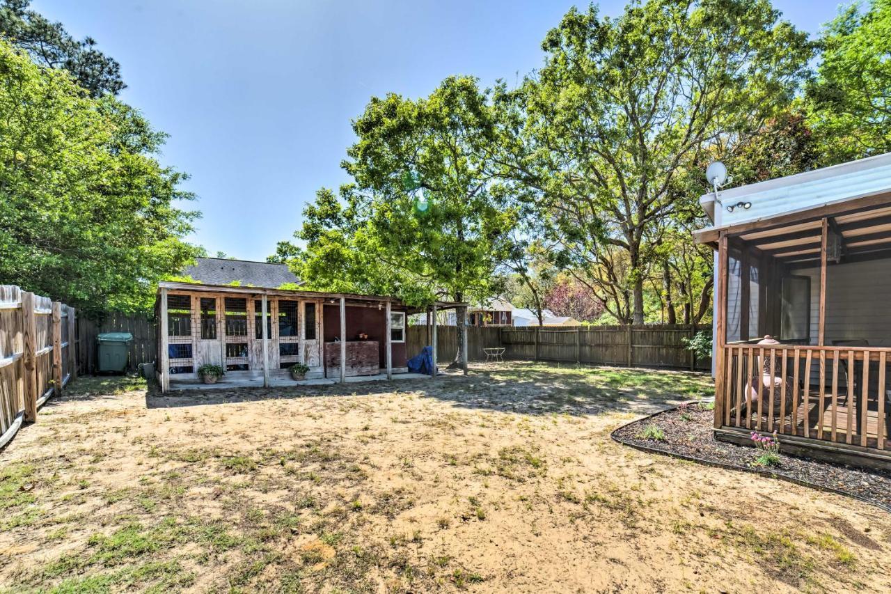 Oak Island Home With Fenced Yard, Walk To Long Beach Εξωτερικό φωτογραφία