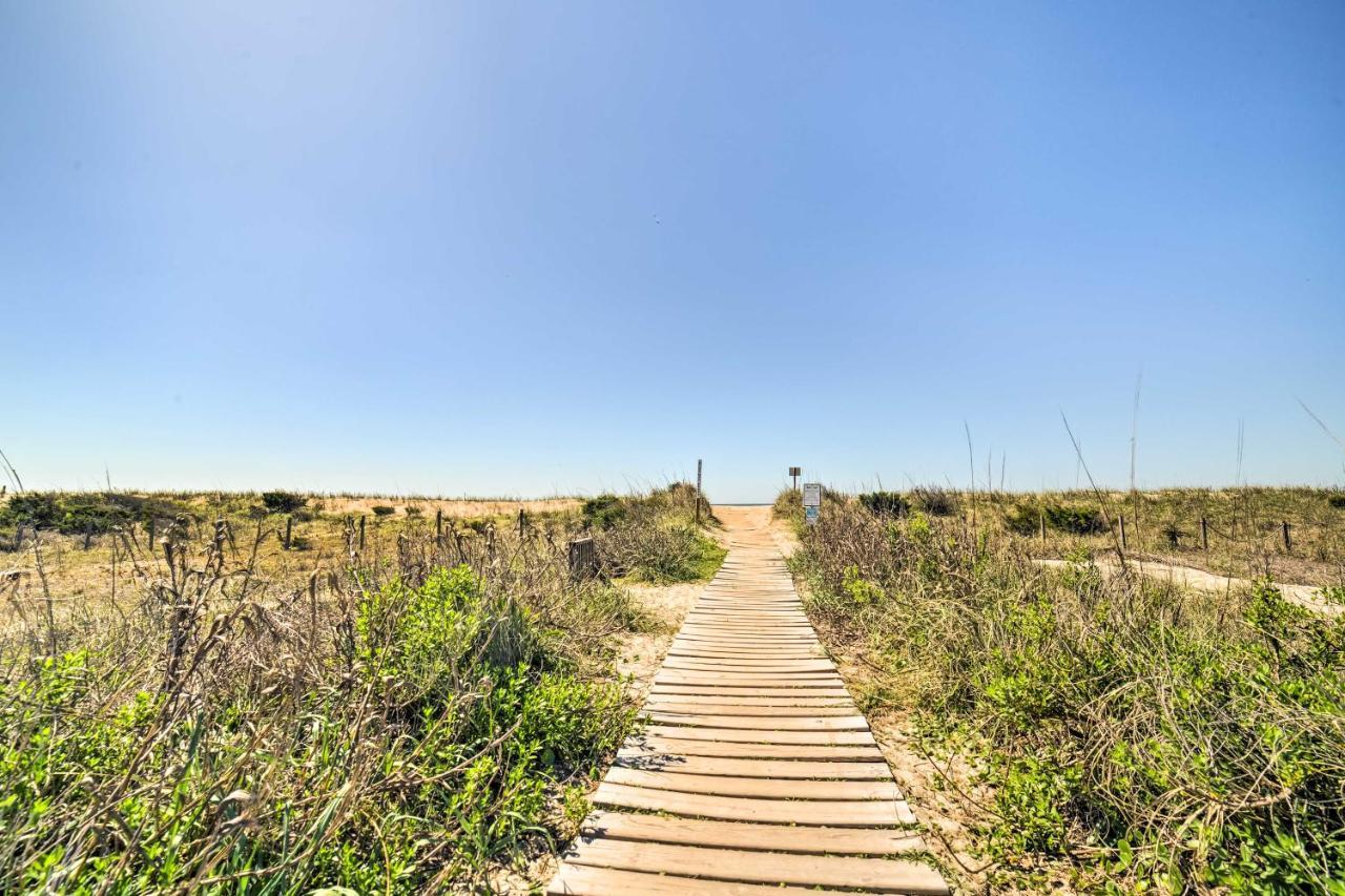 Oak Island Home With Fenced Yard, Walk To Long Beach Εξωτερικό φωτογραφία