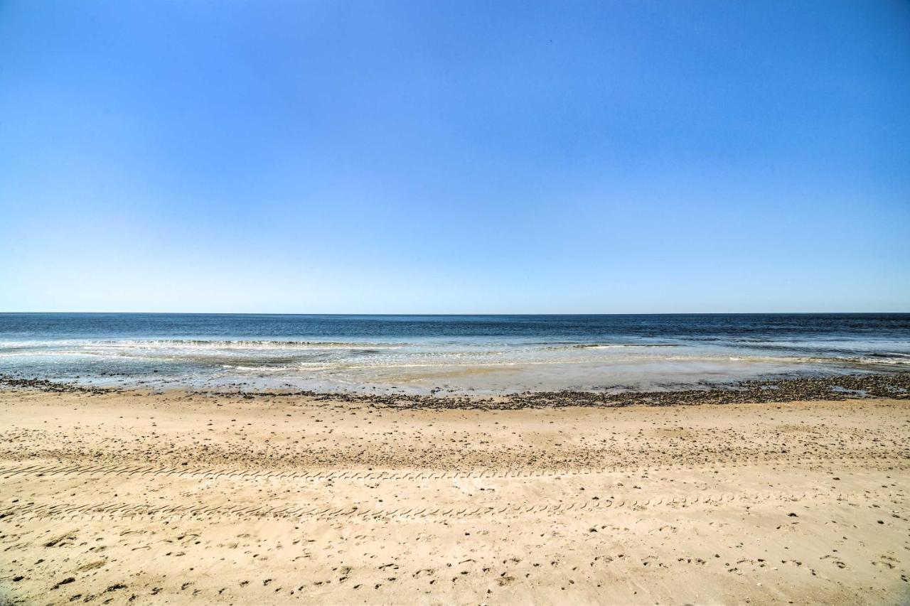 Oak Island Home With Fenced Yard, Walk To Long Beach Εξωτερικό φωτογραφία