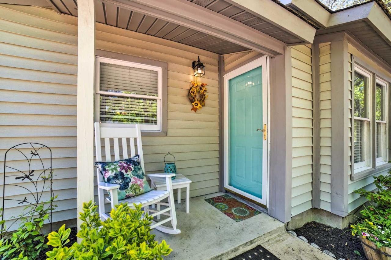 Oak Island Home With Fenced Yard, Walk To Long Beach Εξωτερικό φωτογραφία