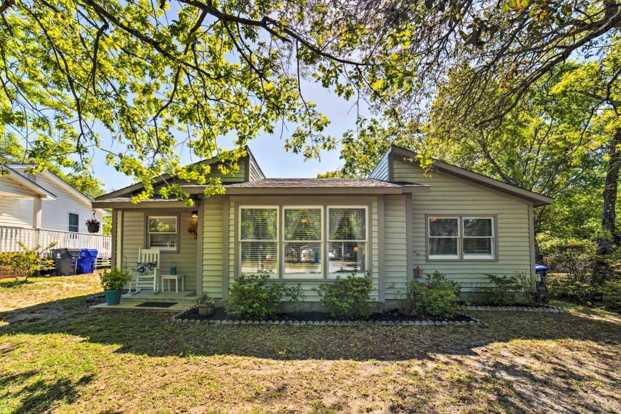 Oak Island Home With Fenced Yard, Walk To Long Beach Εξωτερικό φωτογραφία