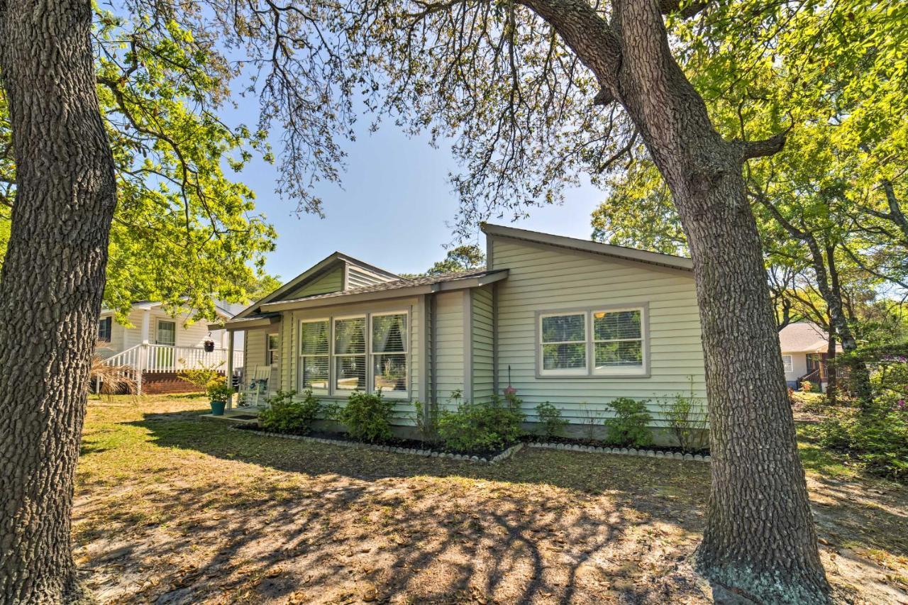 Oak Island Home With Fenced Yard, Walk To Long Beach Εξωτερικό φωτογραφία