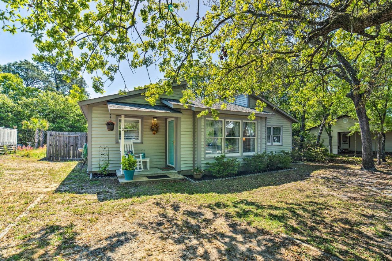 Oak Island Home With Fenced Yard, Walk To Long Beach Εξωτερικό φωτογραφία